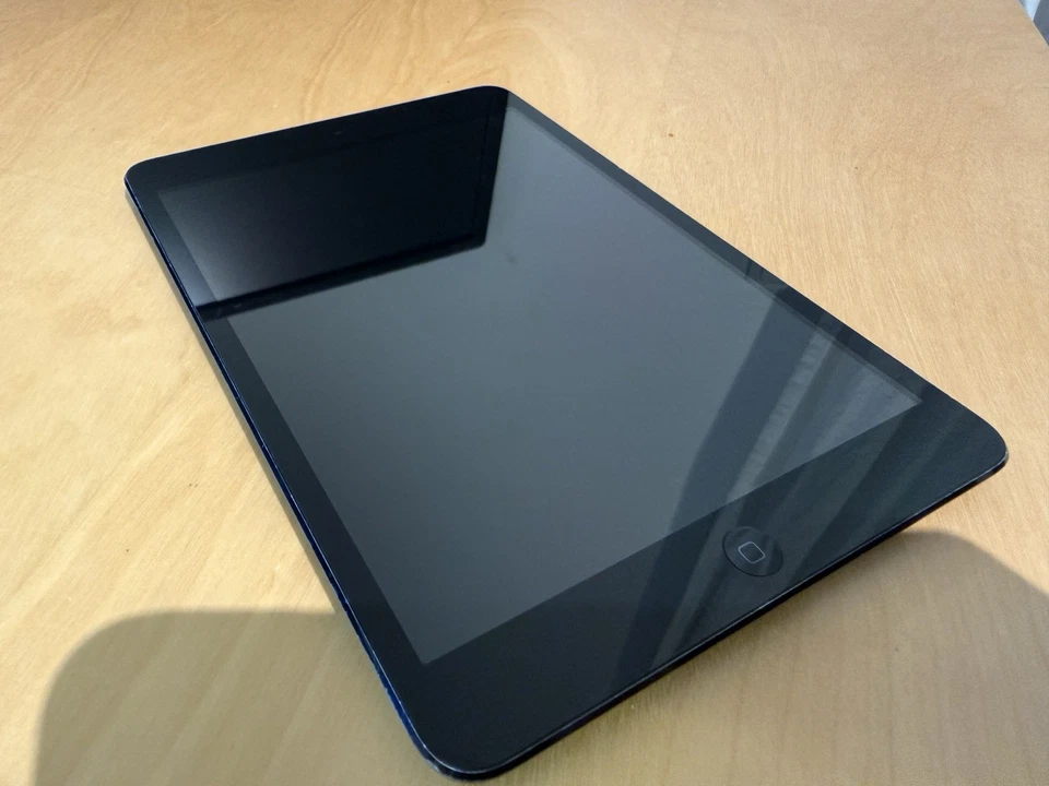 Apple iPad mini (1st generation) · 32GB · Wi-Fi, Foto 2 von 5