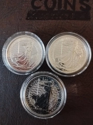 3- 1oz.2023 silver Britannias, in capsules. BU. NO RESERVE,see pics