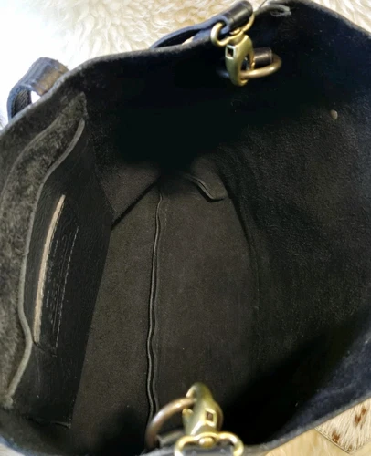Bolso de Mano Portland de Cuero Grande Guijarro Negro con Correa para el Hombro Etiqueta Colgante de Cuero de Vaca - Imagen 10 de 23