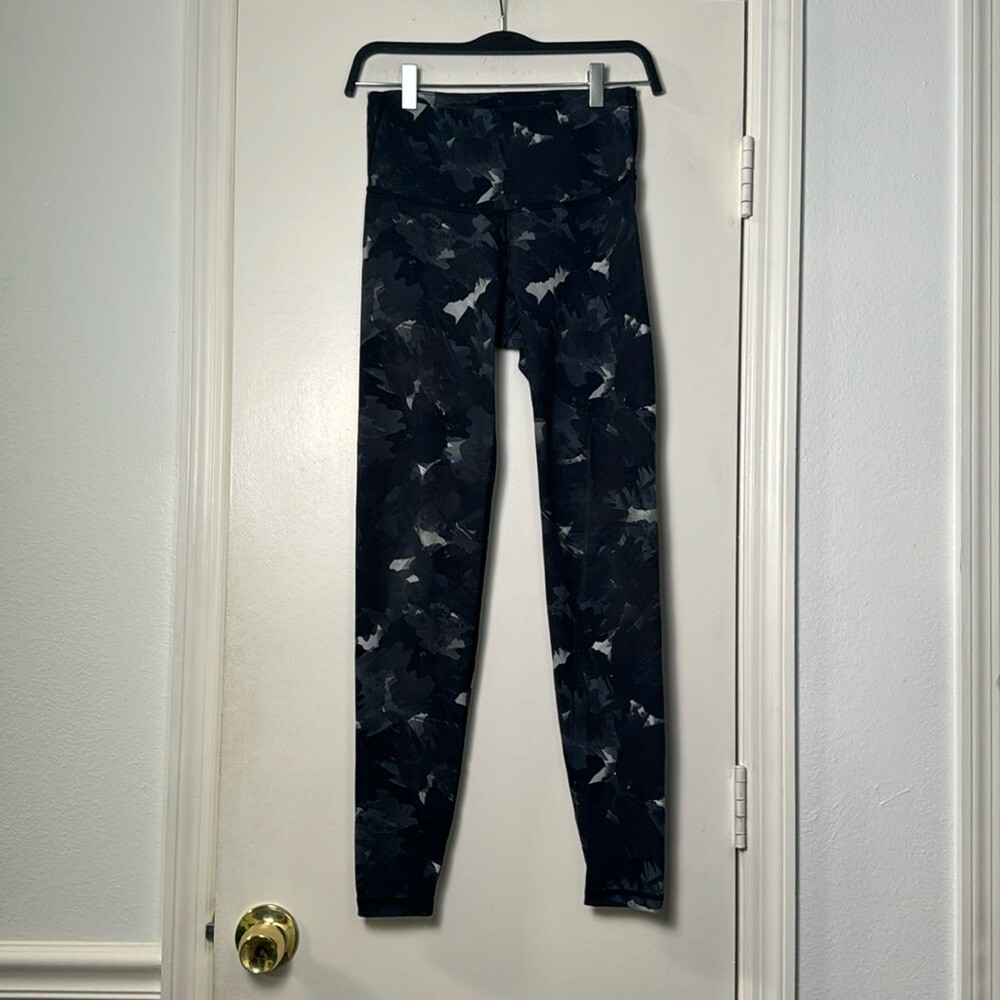 Old Navy Active Gray Pattern Go-Dry Athletic Work… - image 1