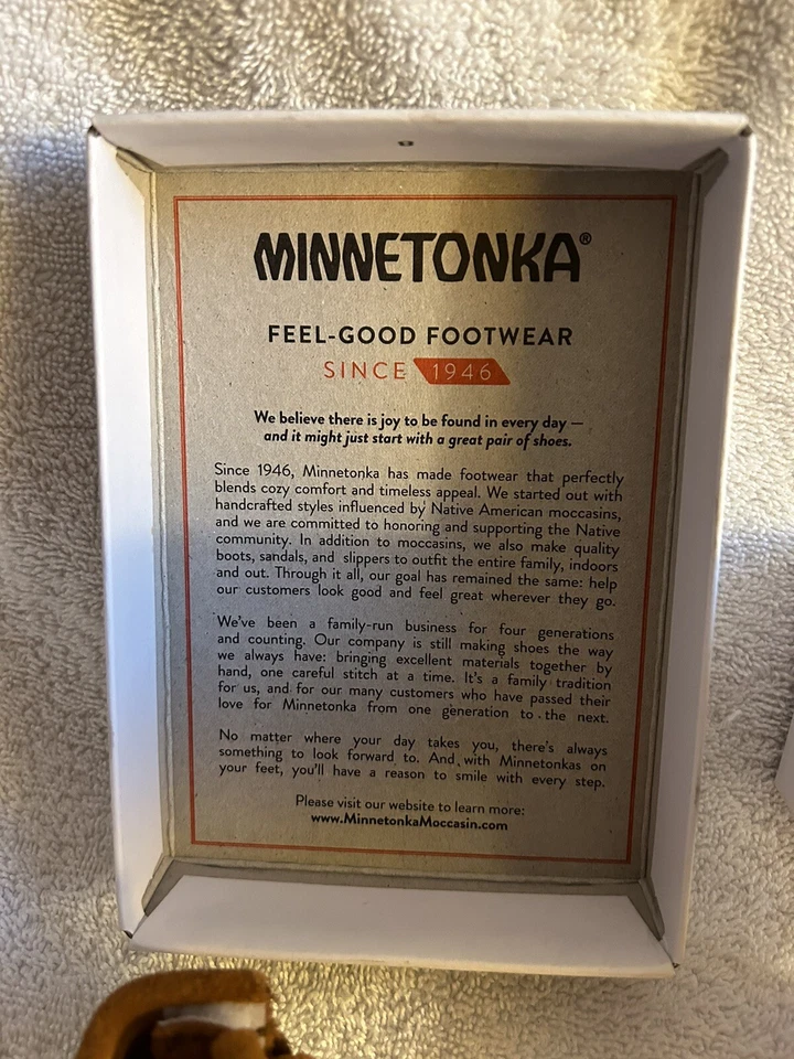 Minnetonka Infant Size 2 Fringe Bootie Moccasins With Back Strap - Image 2 of 4