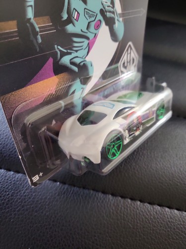 HOT WHEELS Disney Pixar LIGHTYEAR: SIR OMINOUS #1/5 | 2022 Hot Wheel Collections - Picture 2 of 6