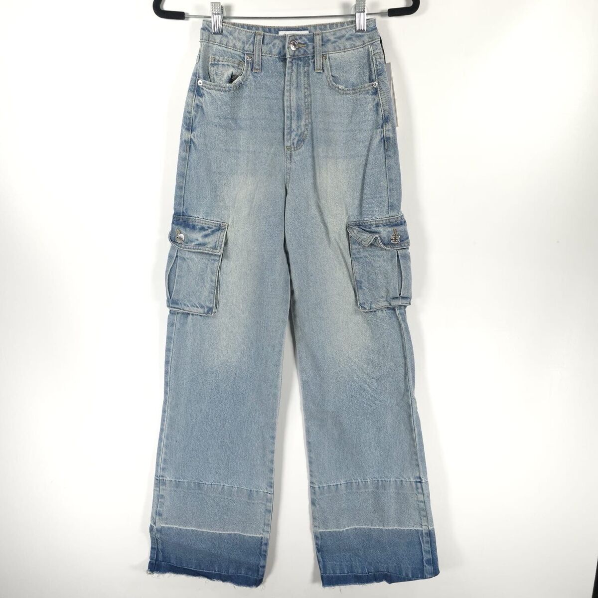 NWT Juicy Couture LUNITA St JC513-WOLGLIGHT WASH Cargo Jeans NWT Juicy Couture LUNITA St JC513-WOLGLIGHT WASH Cargo Jeans