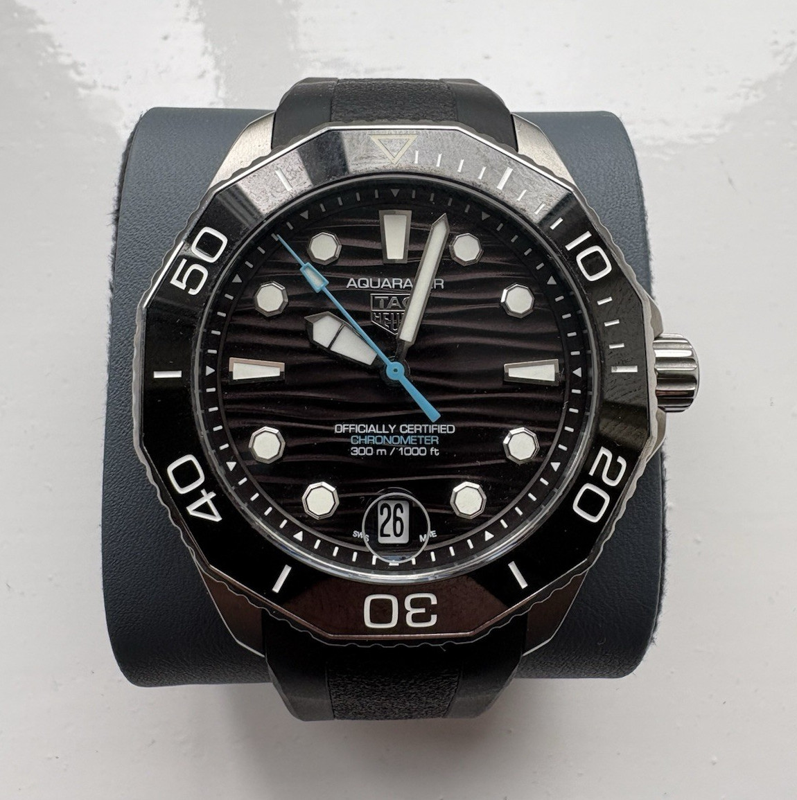 TAG Heuer Aquaracer 42mm Auto 300m Black Dial Rubber Strap WBP5110 Box