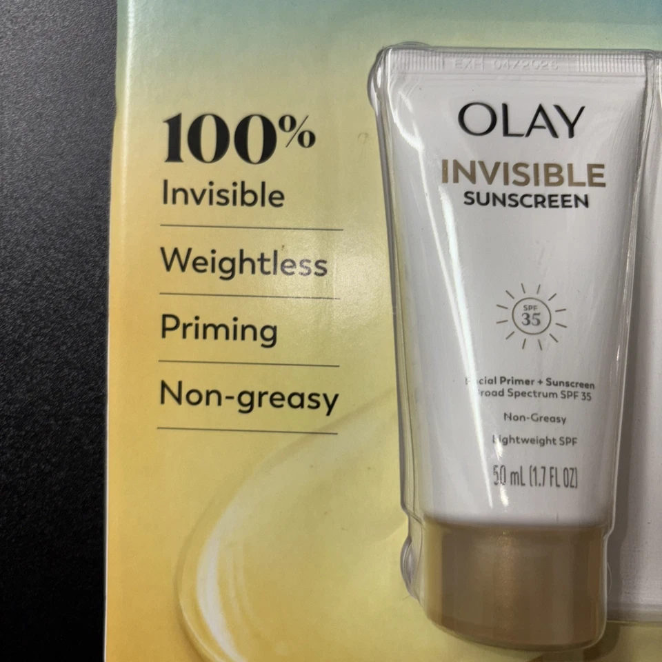 Olay Invisible Sunscreen SPF 35 + Primer 1.7 fl oz 2-pack  Vitamin C, E & Aloe - Image 2 of 4