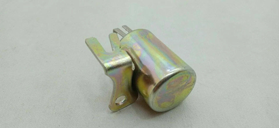 Condensador Yamaha DT100 GT80 JT2 RD60 GT1 HT1 MX100 AT1MX125 CT1 TY175 TY250 Foto 3 de 4