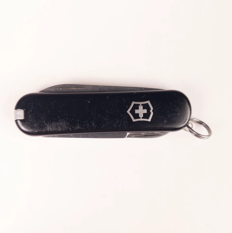 Canivete suíço Victorinox 58mm clássico SD preto - Imagem 4 de 4