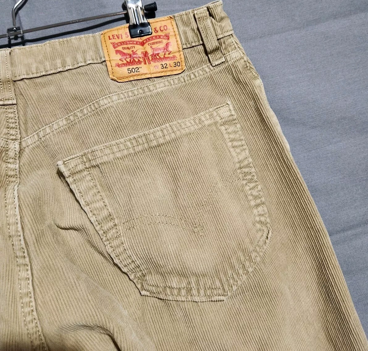 Levis Pants Men 34x27 502 Regular Taper Beige Corduroy Outdoor Hiking 90s Y2K