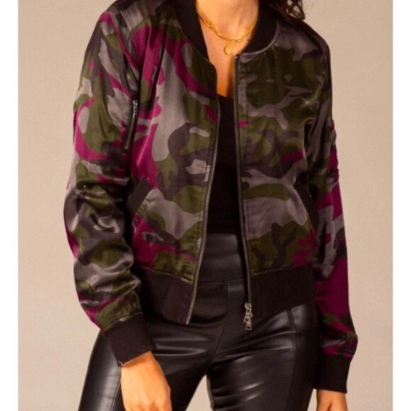 Evereve camo best sale jacket