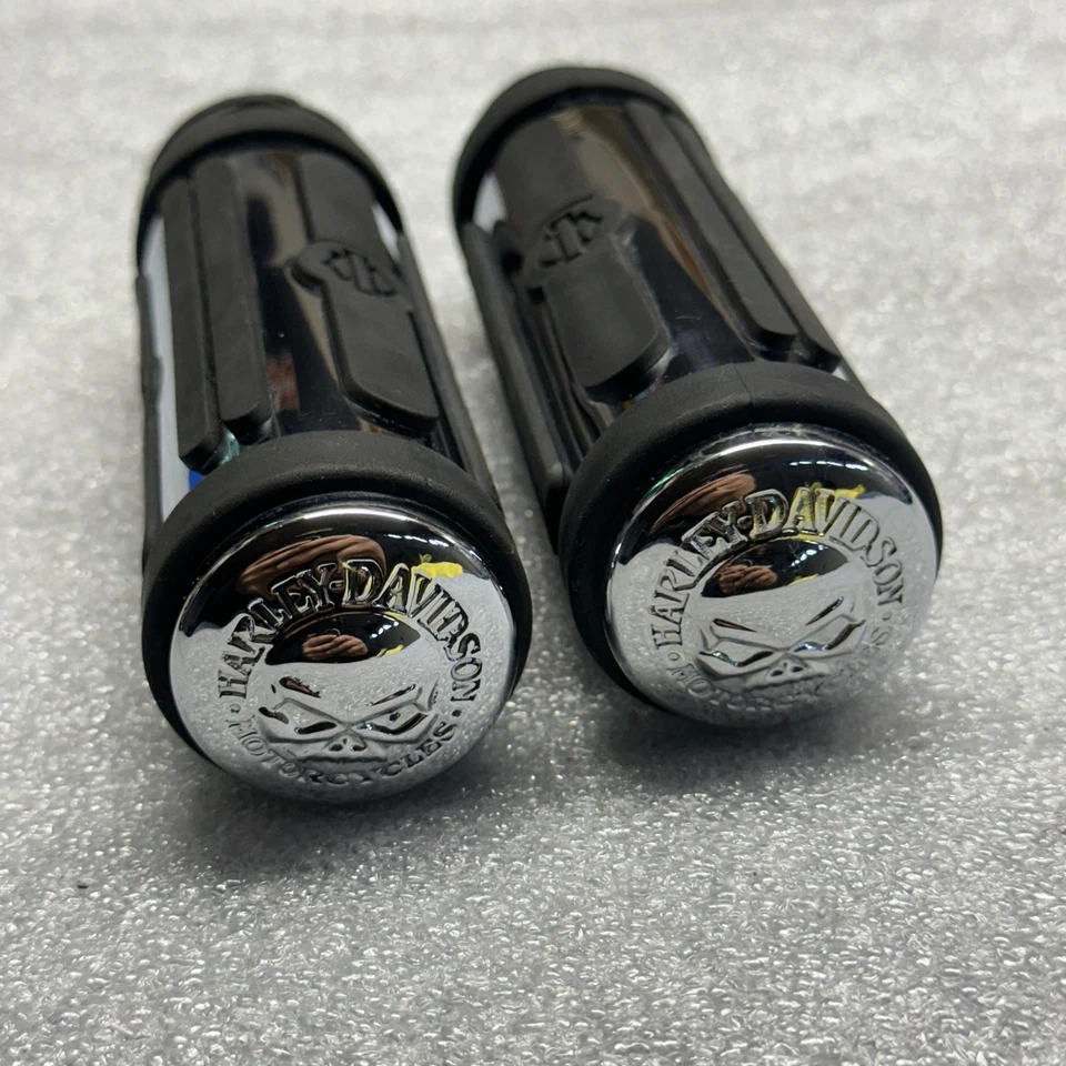 Harley OEM Chrome and Rubber Hand Grips 56263-96A Bar And Shield Throttle Cable - Image 2 of 4