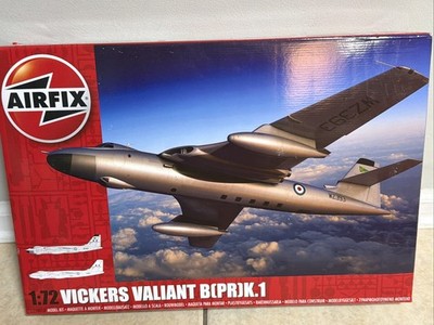 Airfix A11001A Vickers Valiant B(Pr)K.1 1:72 Scale Model Aircraft Kit  RAF NIOB