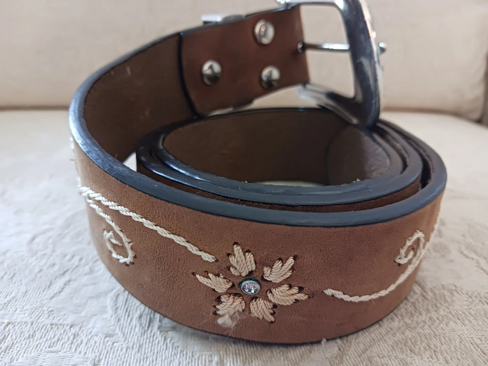 Nocona Sz M 34 Brown Leather Belt w Embroidered Flowers & Crystals Silver Buckle - Image 2 of 4