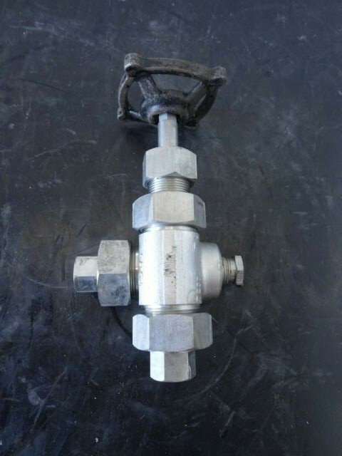 Picture 1 of 8