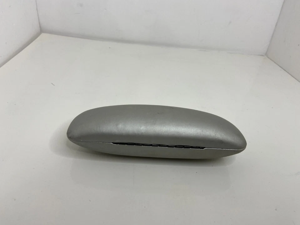🍌 Carrera Glasses Hard Clamshell Case (L)15cm x (W)4.5cm x (H)3cm SILVER EUC K0 - Image 4 of 4