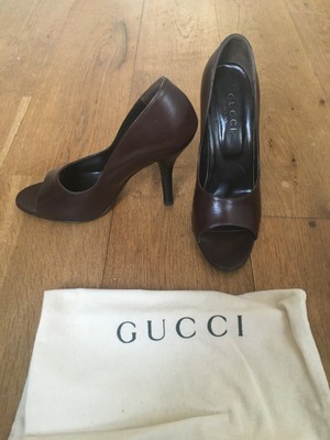 gucci heels brown