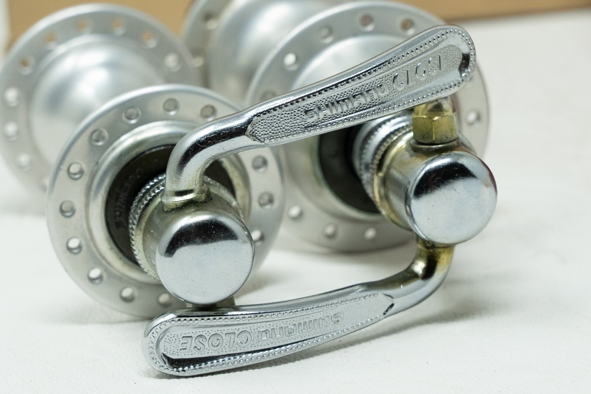 NOS SHIMANO DURA ACE 7200 HUBS 32h HOLES VINTAGE 6 SPEED OLD NOS SHIMANO DURA ACE 7200 HUBS 32h HOLES VINTAGE 6 SPEED OLD