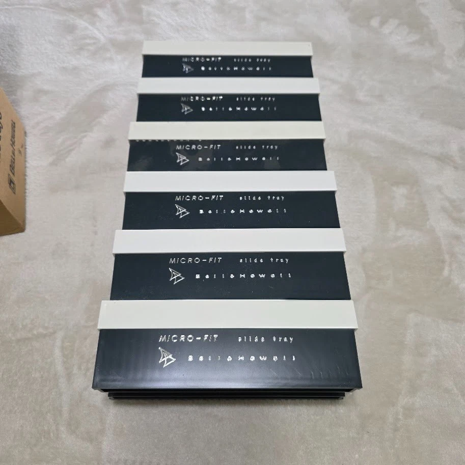 Bell & Howell Micro-Fit Slide Trays Each Holds 30 slides #071079  6 Trays in Box - Image 3 of 4