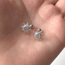 Elegant Retro Openwork Sunflower Blue Zircon Fashion Mini Stud Earrings