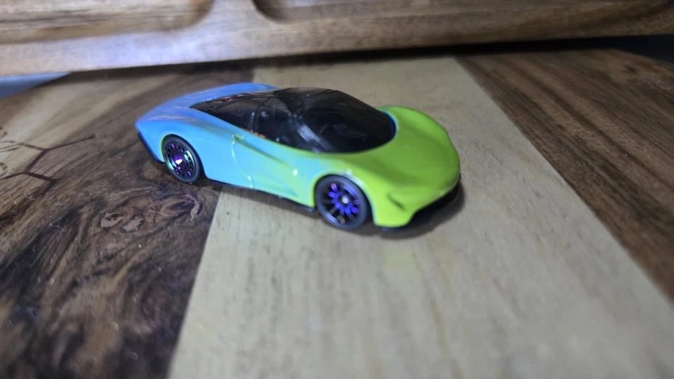 2025 Hot Wheels pintura personalizada McLaren Speedtail Real Riders troca de roda RLC - Imagem 4 de 4