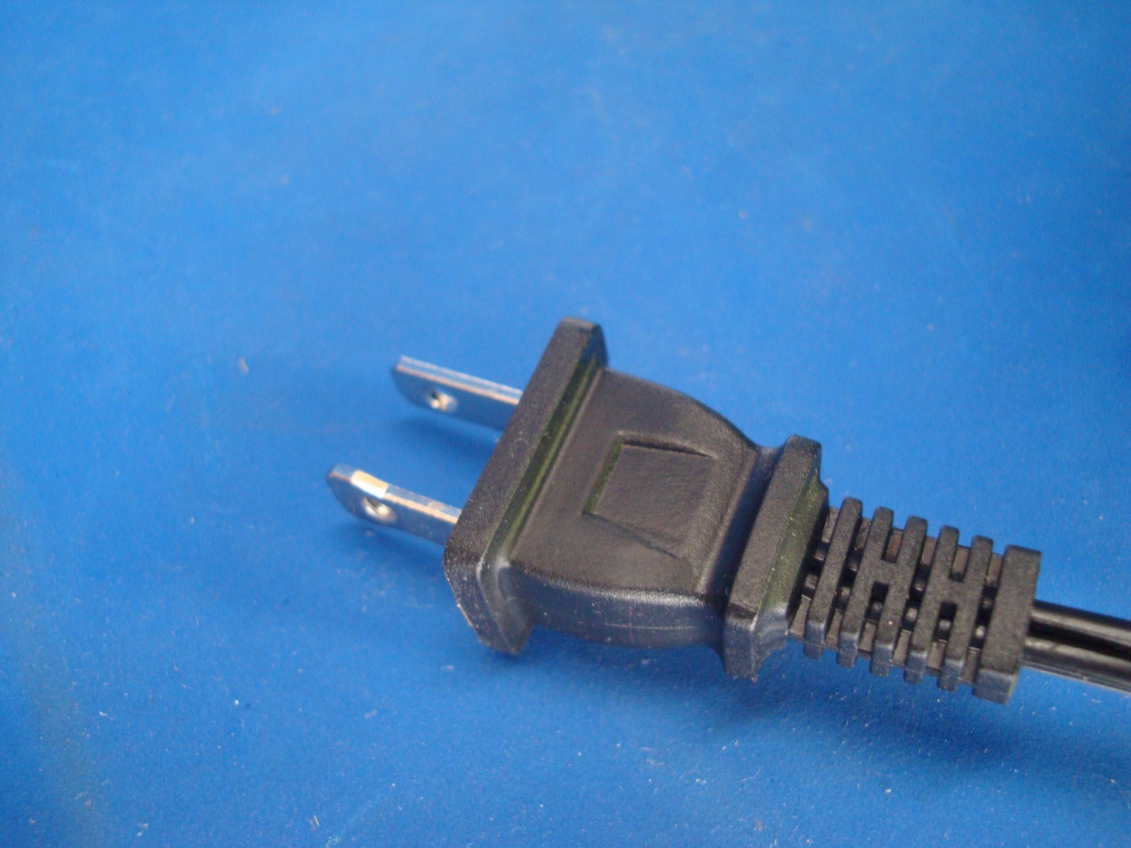 USDE 36DB CABLE TV ANTENNA INLINE BOOSTER COAX SIGNAL AMPLIFIER & GAIN