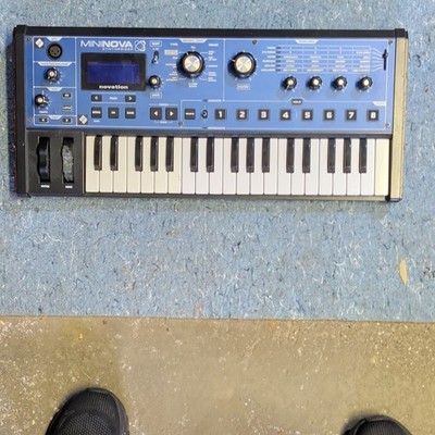 Novation MiniNova 37-Key Digital Keyboard Synthesizer w/ Pitch/Mod Wheels, USB