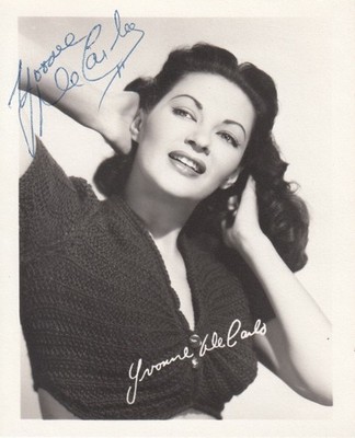 Yvonne De Carlo ca. 9x14 cm Signiertes Foto | Autogramm / Autograph [EW]