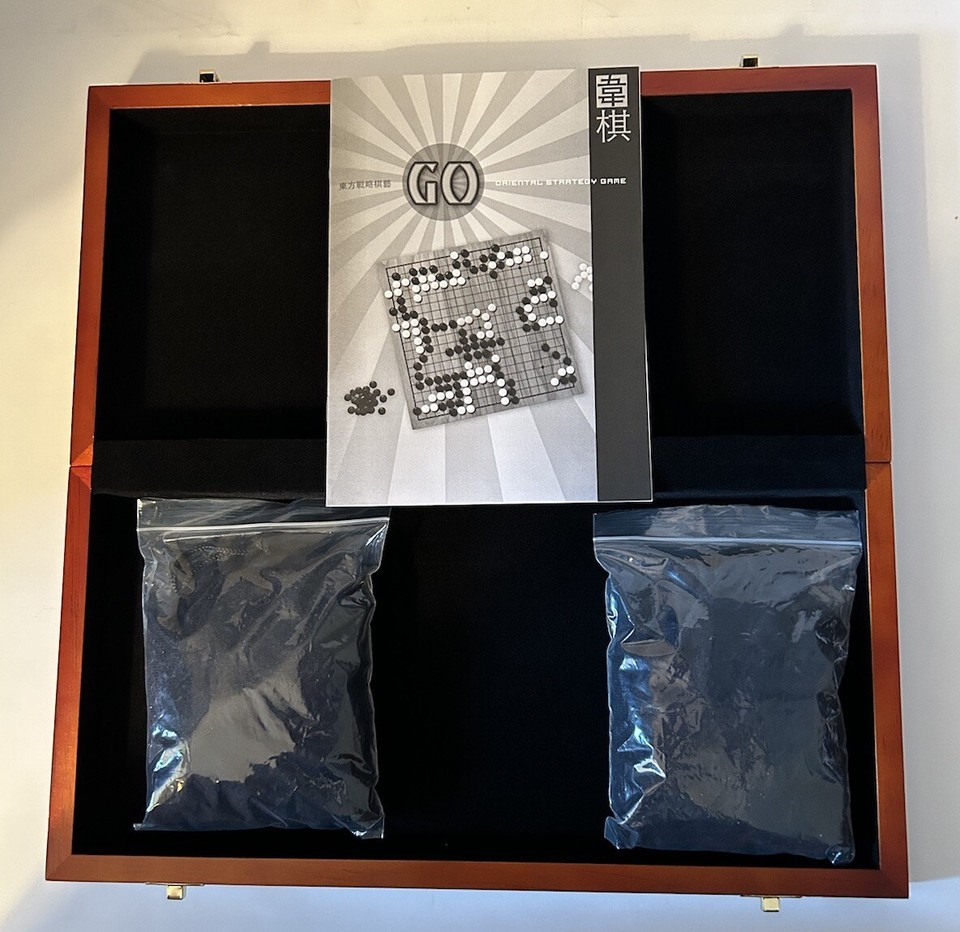 Barnes & Noble Board Game Classic GO GameSet Wooden Case Excellent