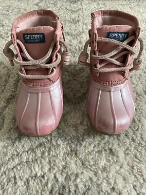 Sperry Big Kids' Saltwater Pearlized pink Boot Sneaker 7M