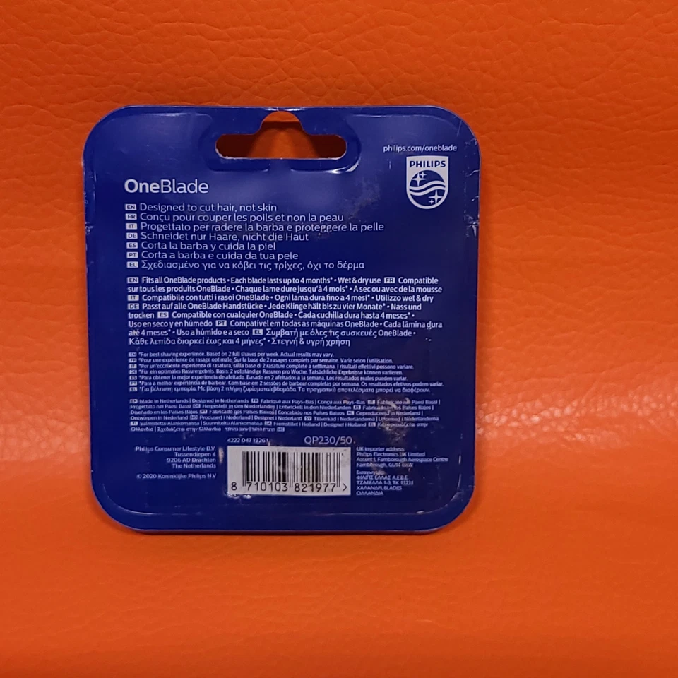 Paquete de 3 cuchillas de repuesto Philips OneBlade QP230/50 para todos los productos OneBlade Foto 2 de 4