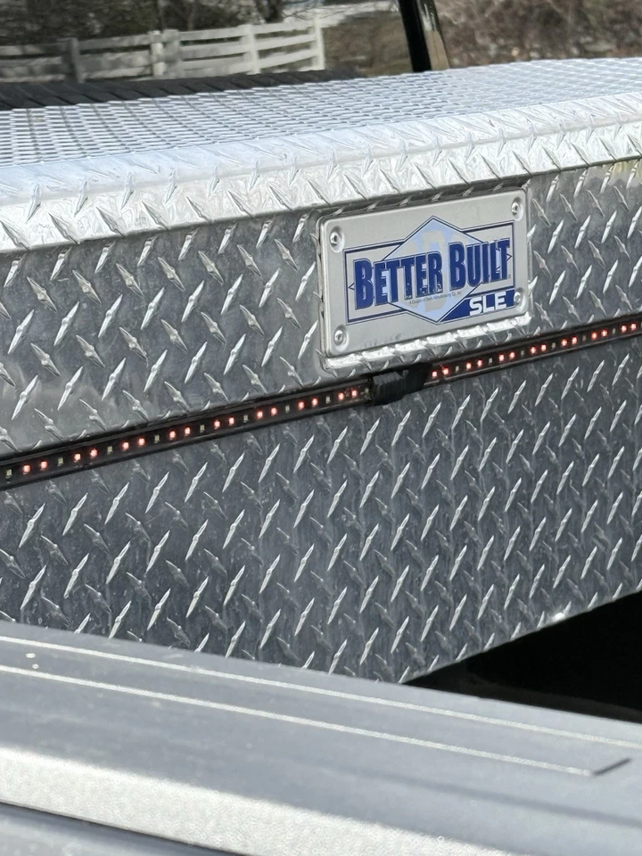 Caja de herramientas para camión - Caja de herramientas de bajo perfil - Acabado brillante ACCESORIOS CHEVY OEM Foto 3 de 4