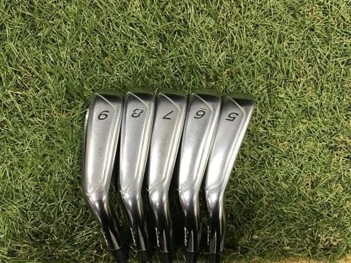 TaylorMade R11 Set di ferri 5-9 5 pezzi albero in carbonio rigido RH Japan... - Immagine 3 di 4