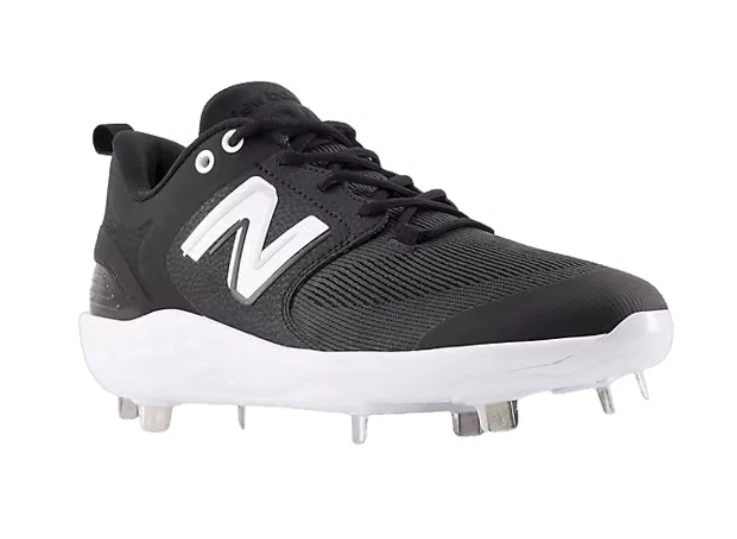 New Balance Black 10 US Baseball & Softball Shoes & Cleats  display picture 1