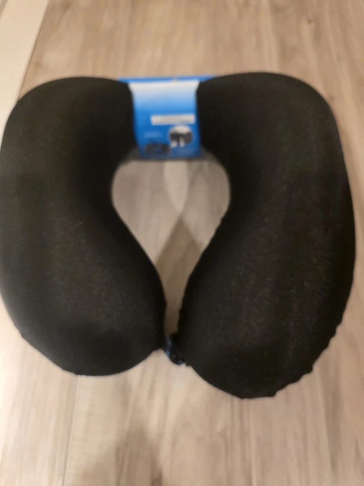Go Travel Memory Zzzs Neck Pillow - Black ,& Gray - Image 2 of 3