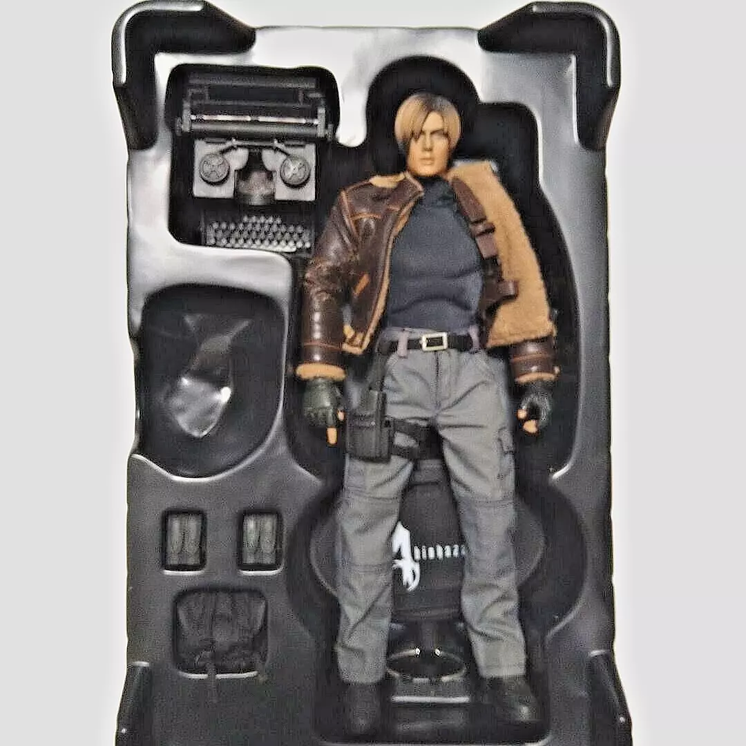 Hot toys leon s kennedy resident evil 4 cheap