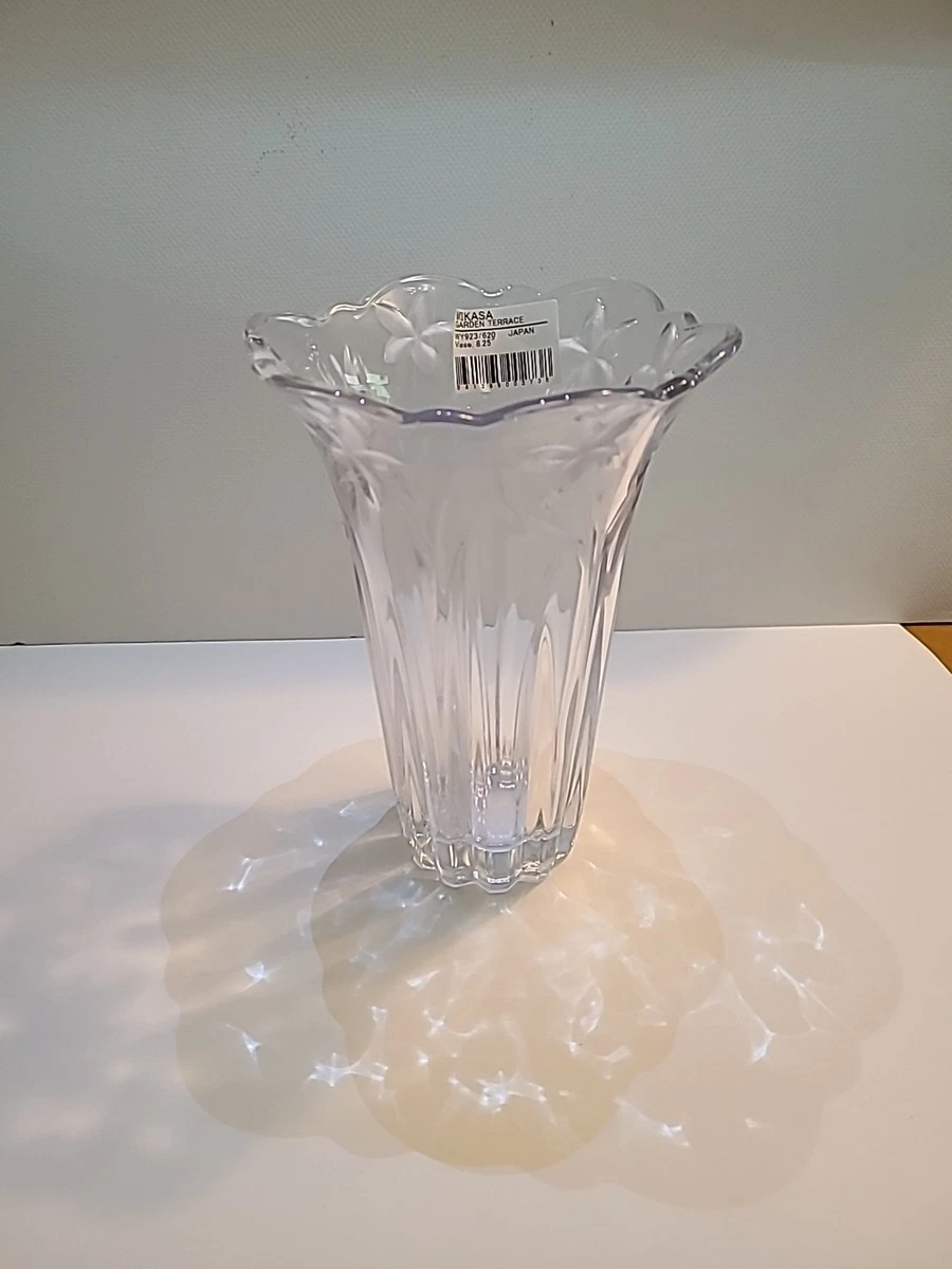 Vintage Mikasa Garden Terrace Clear Scalloped Vase 8.25