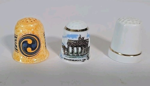 3 Vintage Souvenir Porcelain Sewing Thimbles - Picture 2 of 4