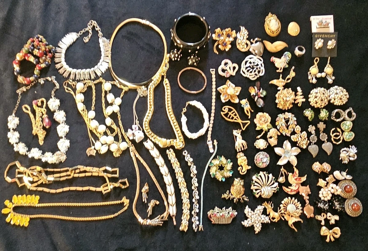 25+ Avon Fashion Vintage Collections & Lots for sale | Updated Oct