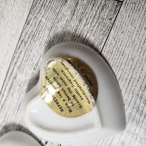 Karen Carson Creations Heart Shaped CANDLE Room Freshener Vintage Girl Kitten - Picture 7 of 9