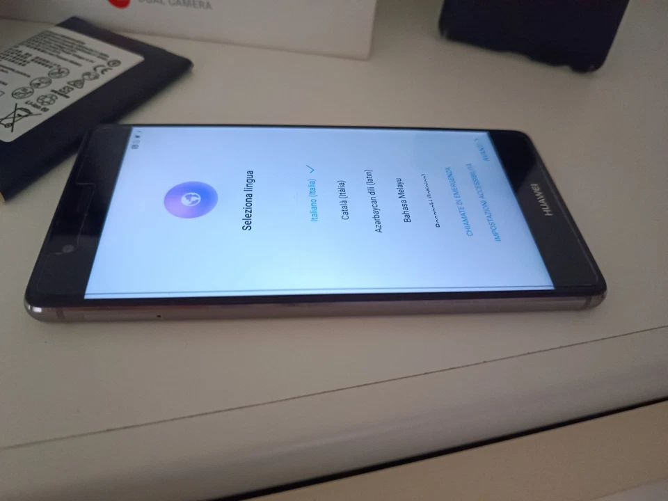 Huawei P9 5,2"  3GB RAM 32gb Silver Usato Ottimo Stato Cover Batteria - Immagine 3 di 4