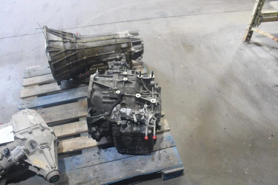 2017 KIA Sedona Automatic Transmission FWD 104k Miles OEM Used Part C25827 — 第 2/4 张图片