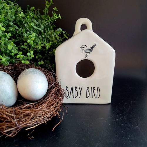 Rae Dunn White Ceramic Baby Bird Mama Bird Square Birdhouse  - Foto 1 di 6
