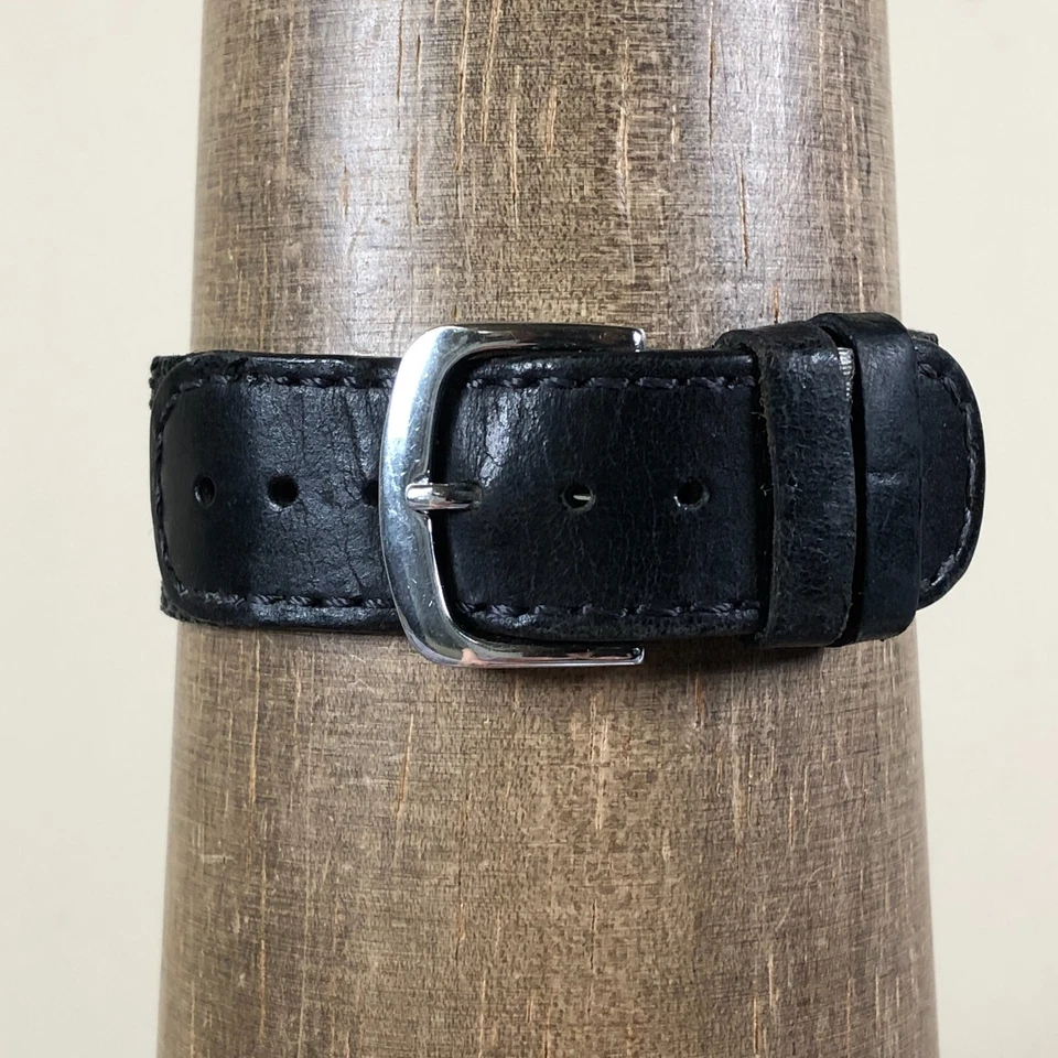 Swiss Army Men Renegade Date Black Nylon Strap Quartz Analog 38mm Watch 7 1/4" - Image 4 of 4