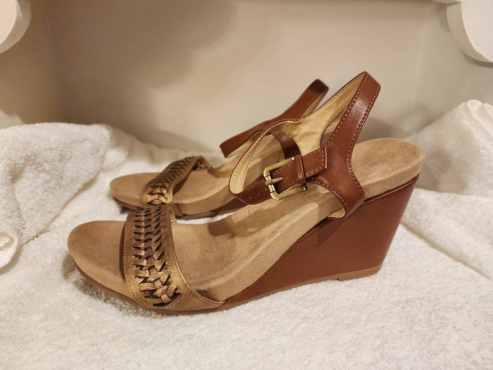 Chinese Laundry Wedge Sandals Bronze And Brown Size 9.5