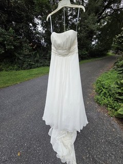 Davids Bridal Size 10 Strappless Wedding Gown Ivory