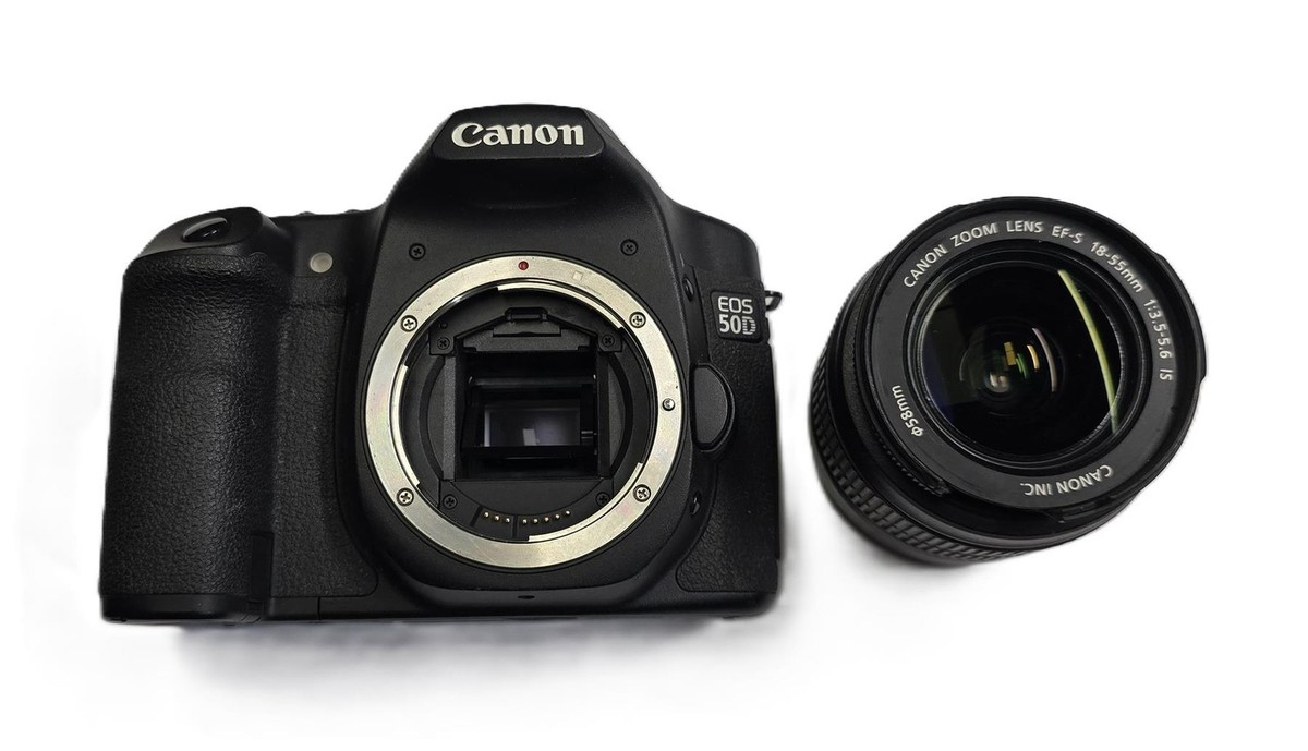 Canon EOS 50D DSLR + EF-S18-55mm f/3.5-5.6 IS Lens - Free Shipping