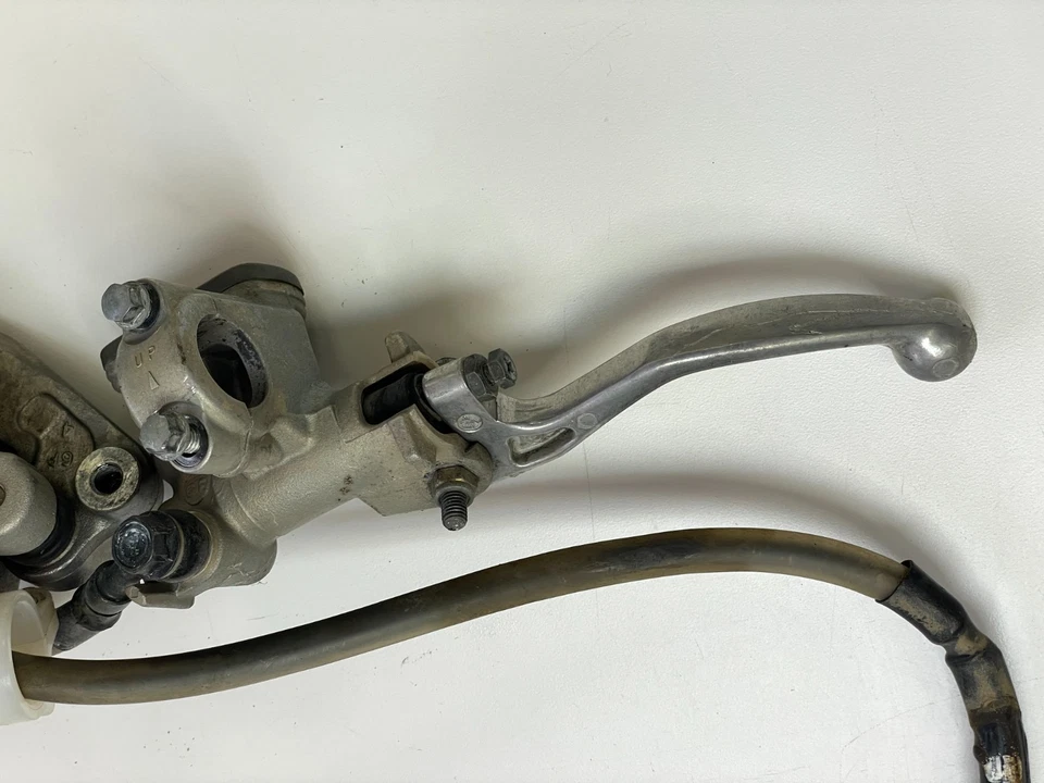 2000 Honda XR250R Front Brake Caliper Lever and Reservoir XR250 96-04 - Image 2 of 4