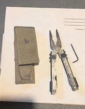 MP600 GERBER, MULTI-PLIER, MILITARY ISSUE WITH SHEATH
