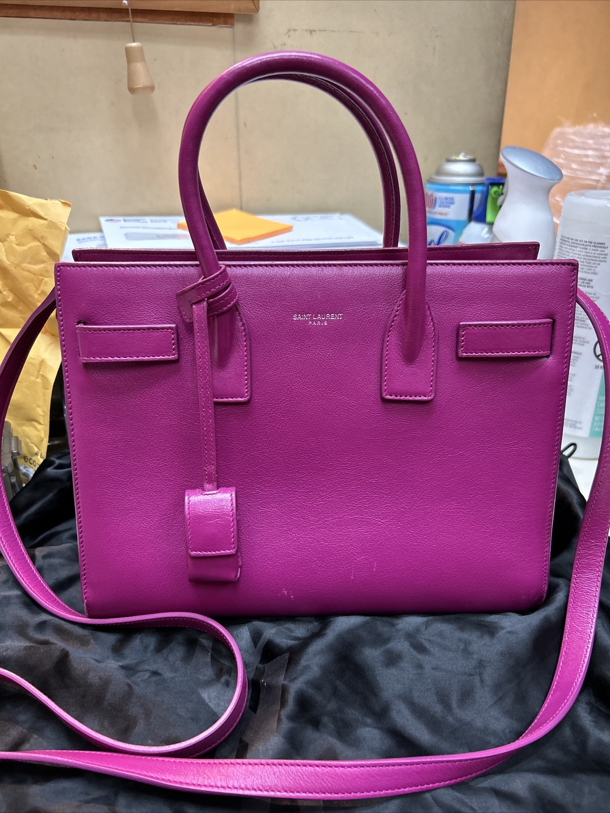 Borsa a tracolla Yves Saint Laurent YSL De Jour bambino fucsia in pelle