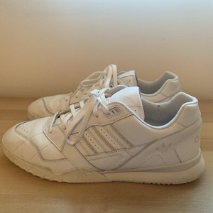 adidas ar trainer off white