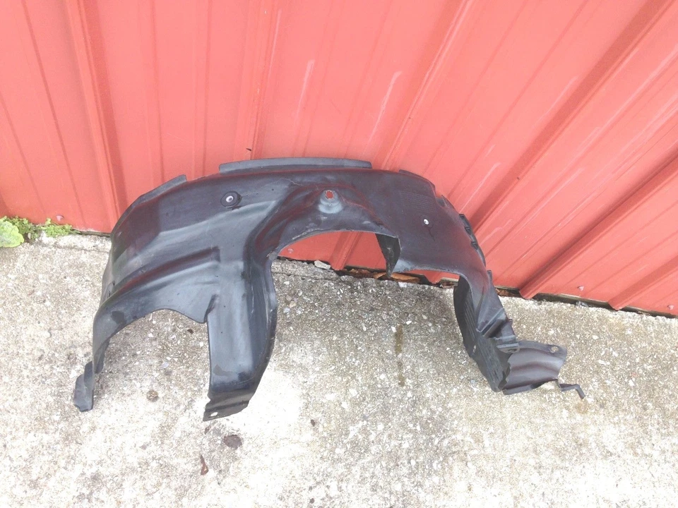 2002 Kia Rio protetor interno contra respingos (driver) 2000-2002 - Imagem 2 de 2